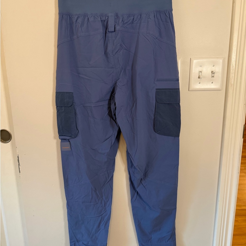 Lululemon Cargo High-Rise Hiking Pant - Picture 11 of 12